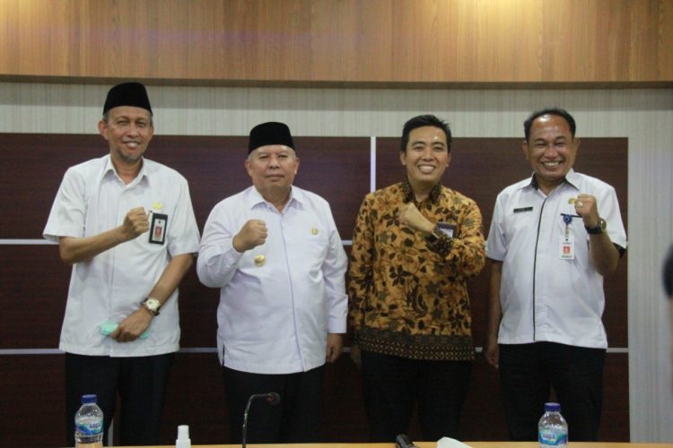 Bupati Safrial