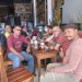 JMSI Maluku bersama anggota menggelar rapat pembentukan panitia di Cafe Sibu Sibu. FOTO: JMSI Maluku
