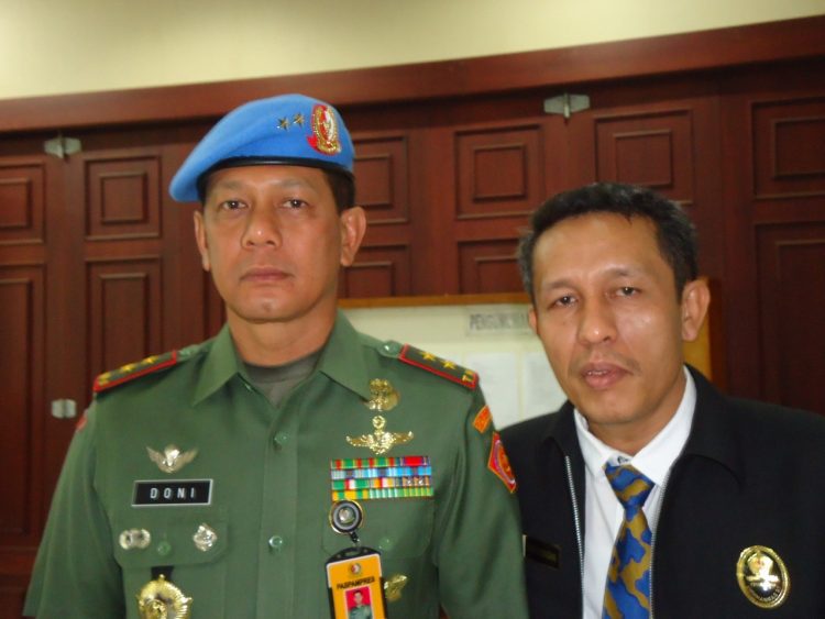 Doni Monardo bersama teman satu angkatan Lemhannas PPSA 18 Tahun 2012, Mursyid Sonsang diGraha Widya Wisuda, Kampus IPB Dramaga, Bogor, Sabtu, 27 Maret 2021. FOTO: Dokumen istimewa