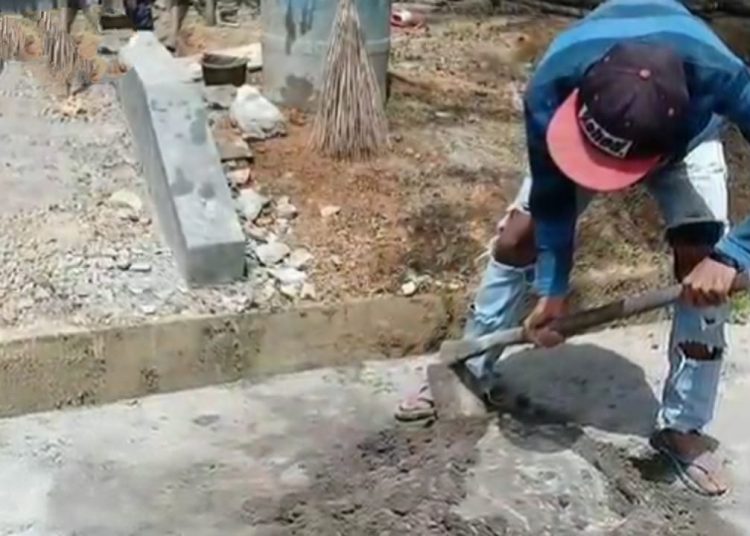 Lucky Si Kuli Bangunan Bersuara Emas. FOTO: IST