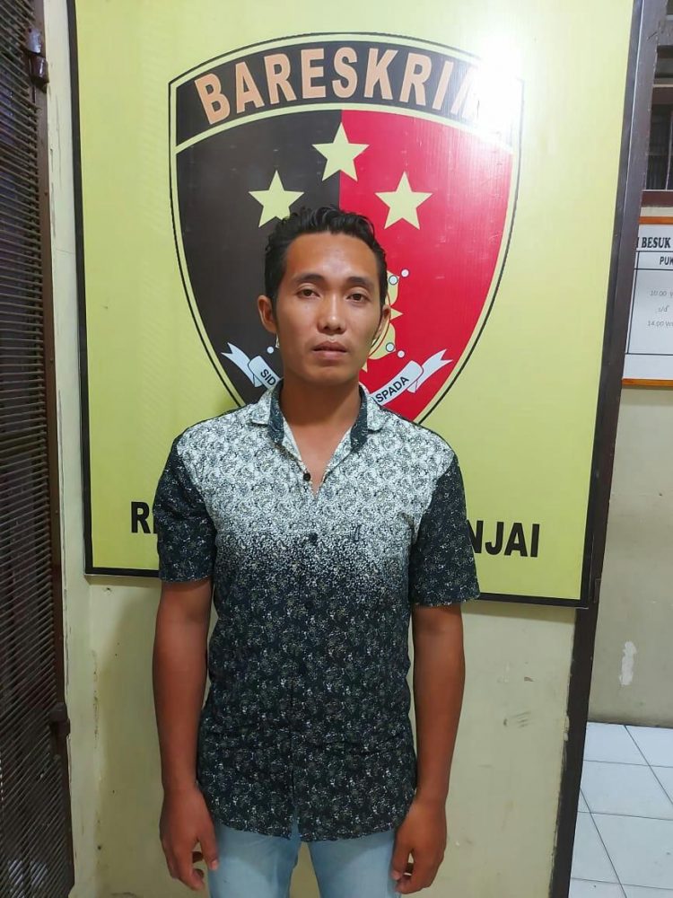 Video kolor ijo viral pelaku diduga  Mika Sanjaya (29) yang bikin geger warga Desa Sidomulyo, Kecamatan Binjai, Kabupaten Langkat, Sumatra Utara (Sumut) tersebut ditangkap Tim Reskrim Polsek Binjai