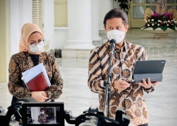 Menteri Kesehatan Budi Gunadi Sadikin memberikan keterangan usai mengikuti rapat internal bersama Presiden Joko Widodo, pada Senin, 24 Oktober 2022, di Istana Kepresidenan Bogor, Jawa Barat. (Foto: BPMI Setpres)