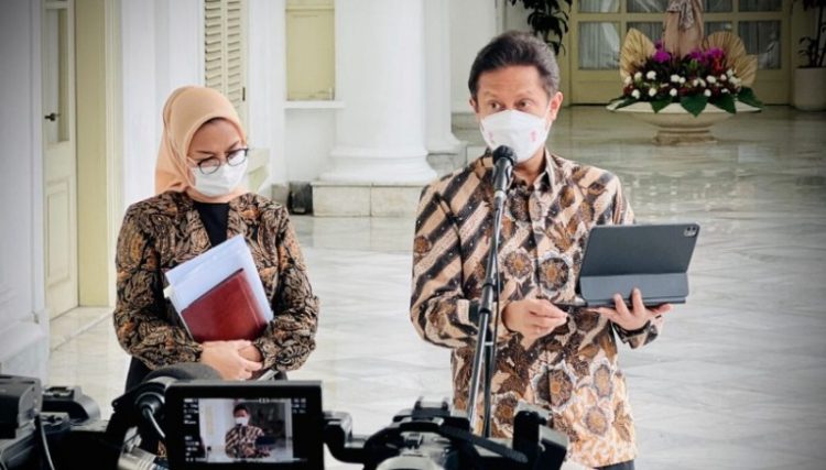 Menteri Kesehatan Budi Gunadi Sadikin memberikan keterangan usai mengikuti rapat internal bersama Presiden Joko Widodo, pada Senin, 24 Oktober 2022, di Istana Kepresidenan Bogor, Jawa Barat. (Foto: BPMI Setpres)
