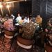 Presiden Joko Widodo bertemu dengan beberapa pemimpin redaksi media nasional di Hotel Apurva Kempinski, Bali pada Kamis, 17 November 2022. Foto: BPMI Setpres