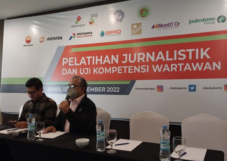 Penguji LPDS, Hendrayana (Kiri), Kristanto (Kanan) Saat sesi uji wawancara terjadwal, di BW Luxury Jambi, Rabu (14/12). (Foto : Sekato.co.id/Dar)