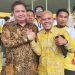 Raja Indra (Kanan) bersama Ketum Golkar Airlangga Hartarto. (Ist)