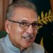 Presiden Pakistan Arif Alvi berbicara dengan Reuters dalam sebuah wawancara setelah kepresidenan Pakistan diakui sebagai sekretariat presiden pertama di dunia yang menggunakan energi bersih, di Islamabad, Pakistan, 27 Oktober 2021. (File foto: REUTERS)
