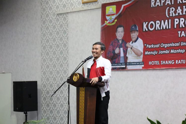 Ketua DPRD Provinsi Jambi sekaligus Ketua Kormi Provinsi Jambi, Edi Purwanto saat menghadiri Rapat Kerja Kormi Provinsi Jambi. (Gambar: Humas DPRD Provinsi Jambi)
